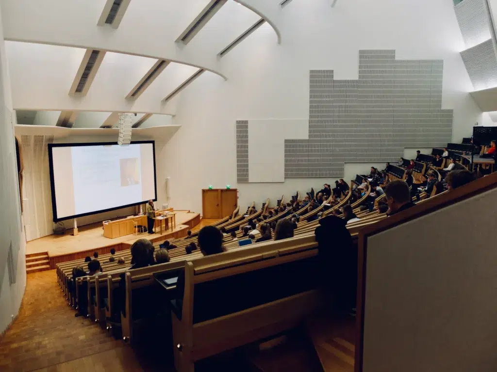 amphi pris de haut