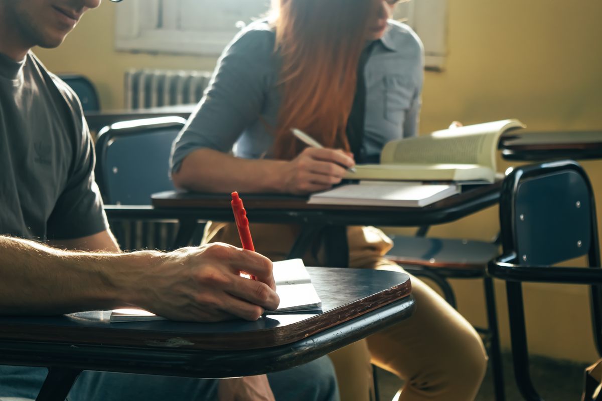 IELTS o TOEFL: ¿qué examen de inglés elegir para la universidad? (2026)